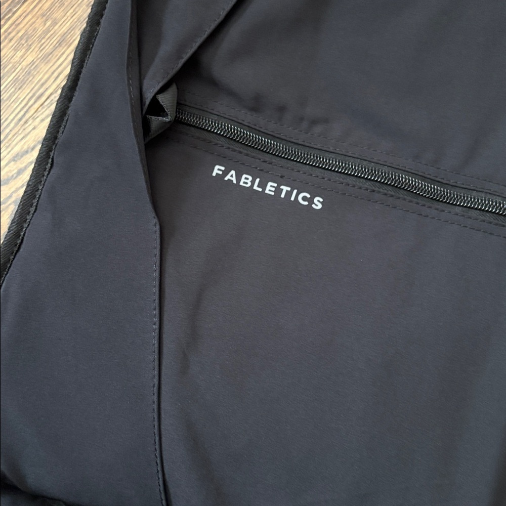 FABLETICS NWT Convertible Travel Bag Black - Picture 9 of 11